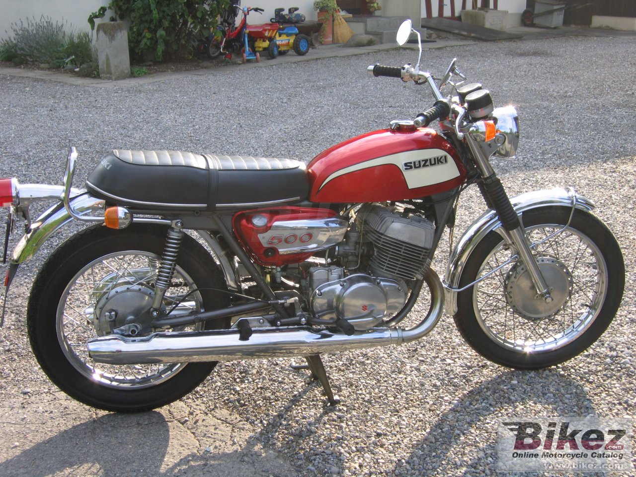 Big  t 500 picture and wallpaper from Bikez.com